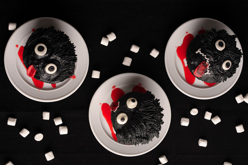 Black Chuzzle Cupcakes