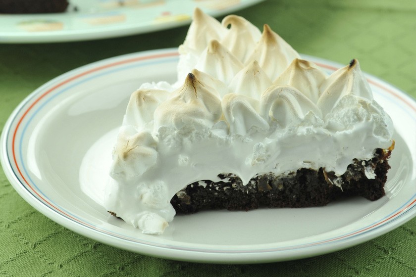 Date Meringue Cake