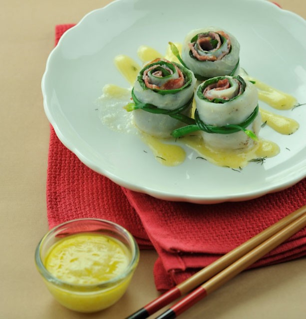 supreme fish spinach roulade with dill lemon sauce