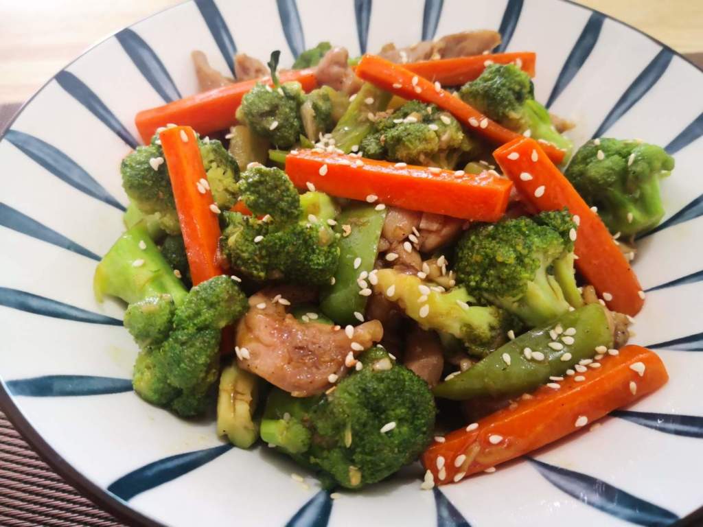Chicken and Broccoli in Teriyaki Sauce